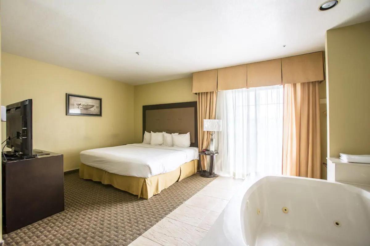 Silver 3* Los Angeles